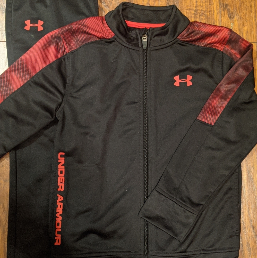 Under armour track suit